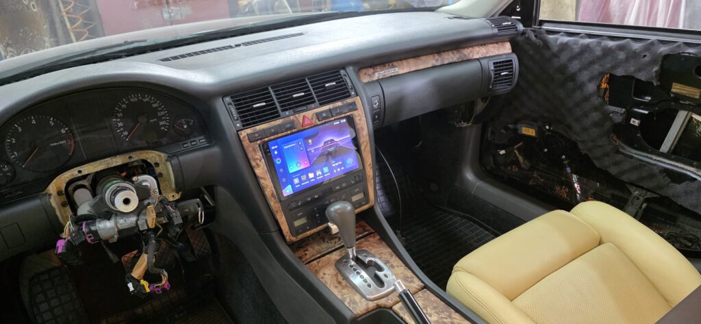 Audi A8-1999 года